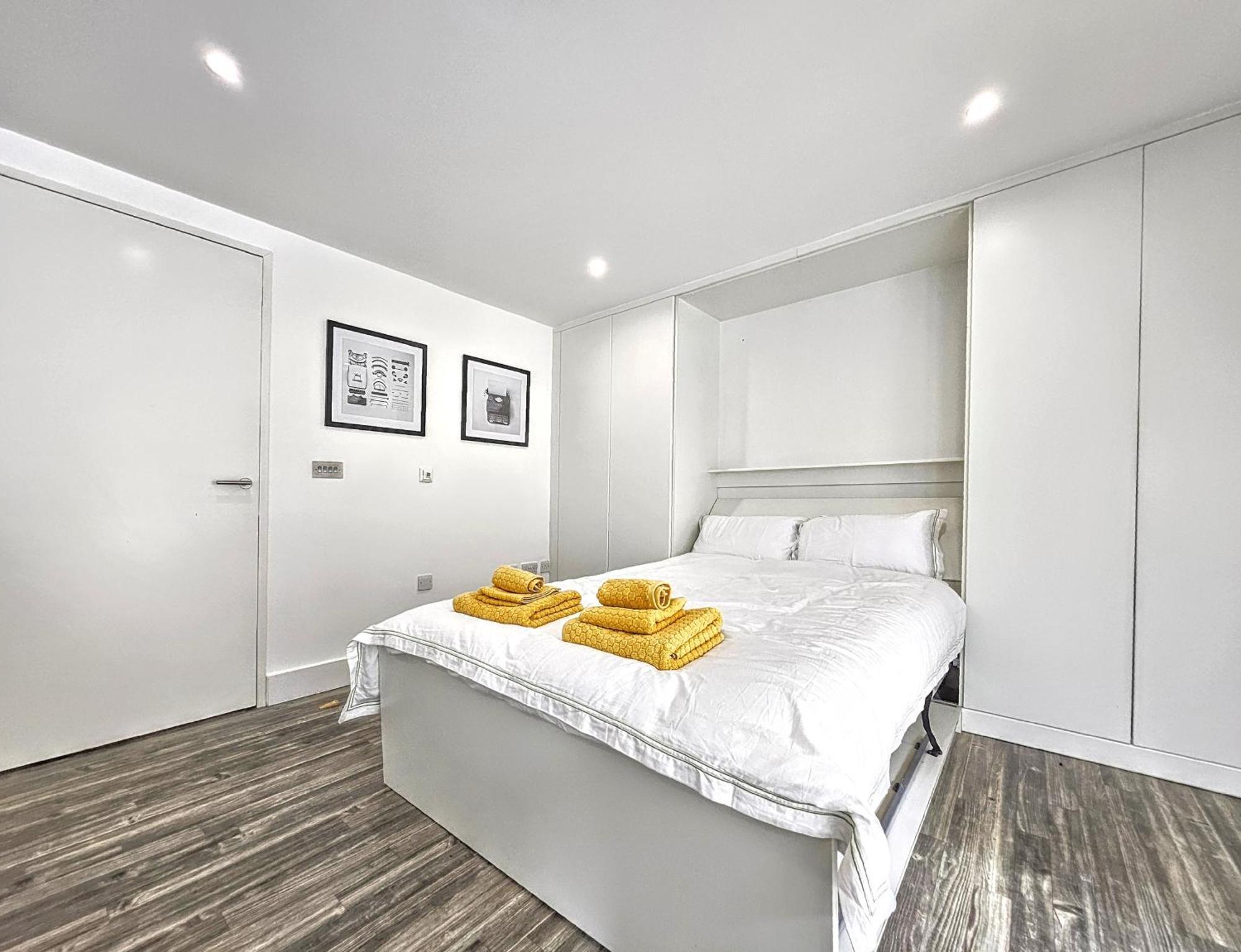 City Waterside, Old Street, Angel, Entire Private Apartment London Luaran gambar